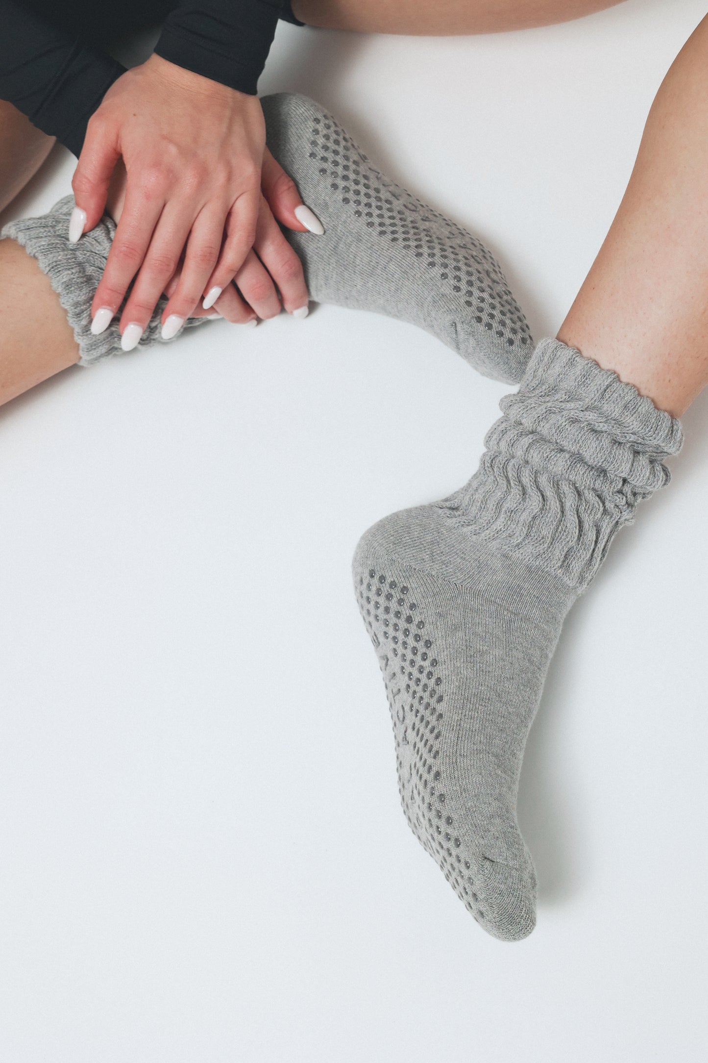 Slouch Grip Socks - Heather Grey