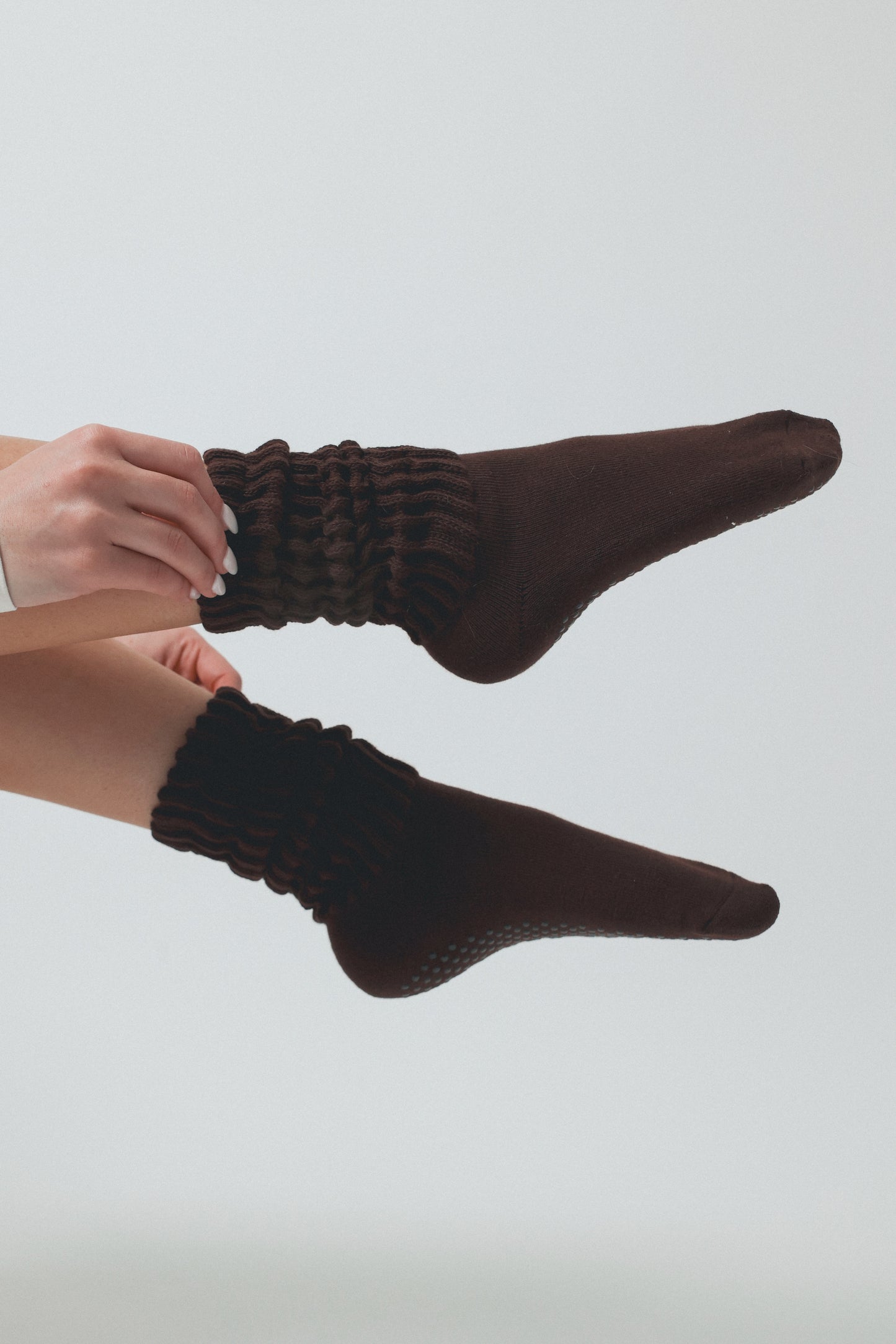 Slouch Grip Socks - Espresso